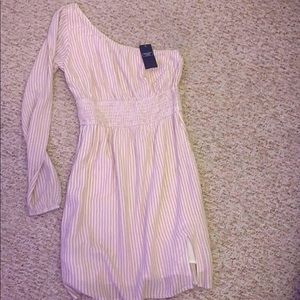Adorable Abercrombie and Fitch one shoulder dress